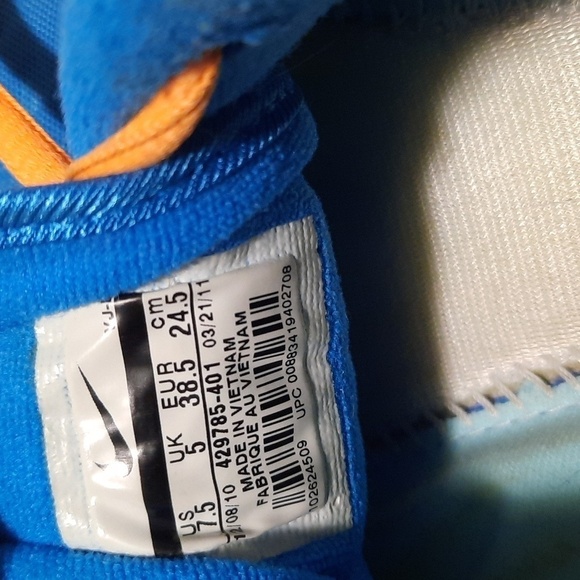 Nike Sneakers - Picture 8 of 9